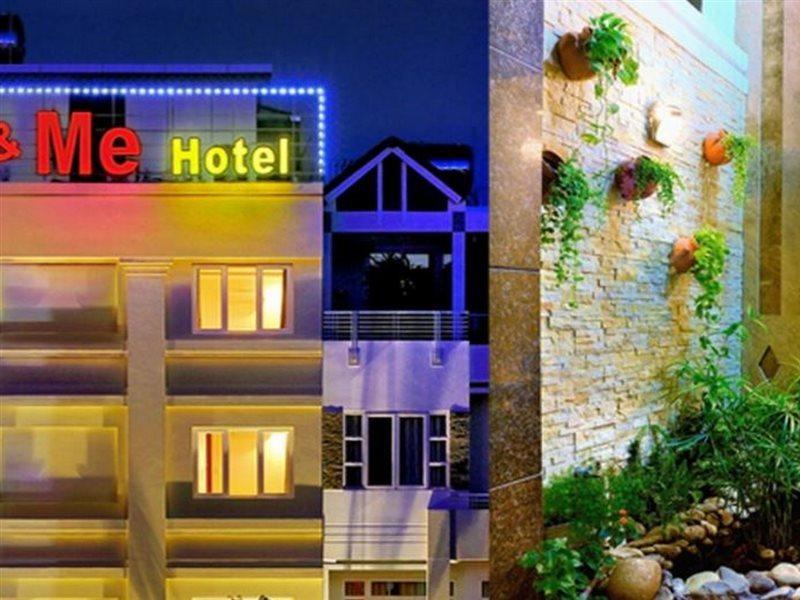 U And Me Hotel Tan Phong Bagian luar foto